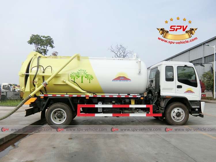 8,000 Litres Sewer Vacuum Truck ISUZU - RS